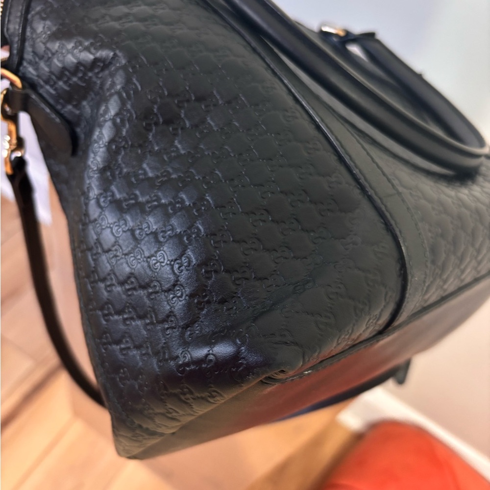 Gucci Black Microguccissima Dome Satchel – Excellent Condition - Picture 7 of 11